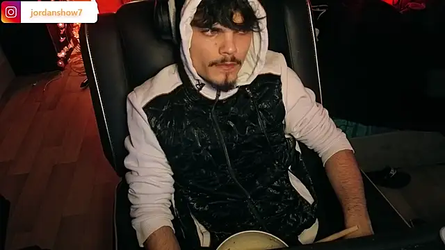JordanShow webcam