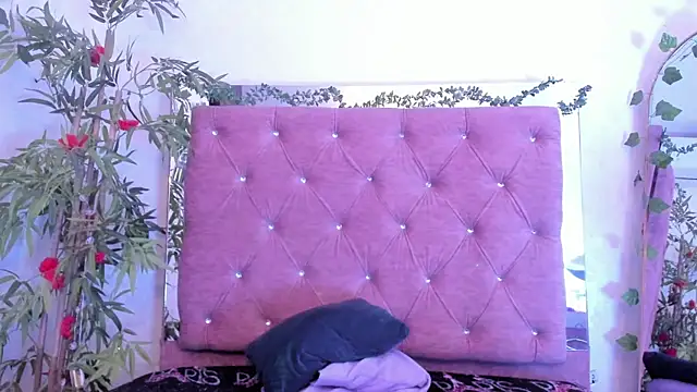 JulianaCarter webcam