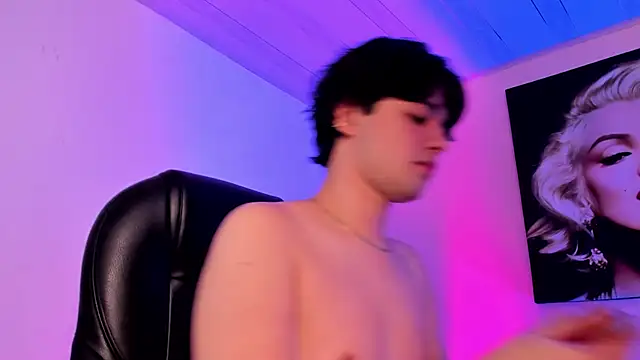 HotThreesoome webcam