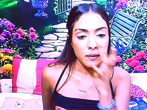 IndianPretty14u2Luv webcam