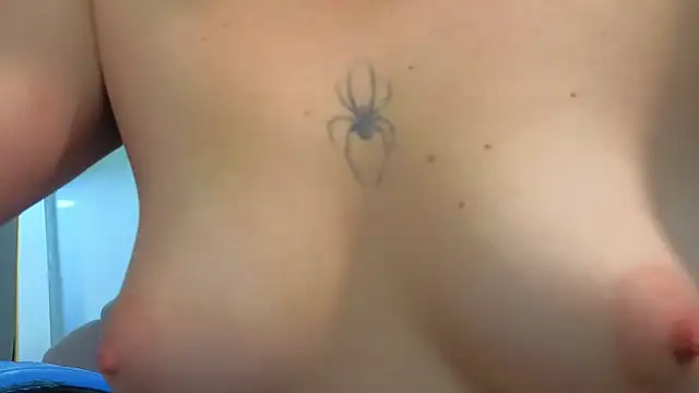 Erika_Suarez_b webcam