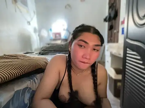 Miss_Deliciousness webcam