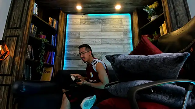 Donovan_Desmond webcam