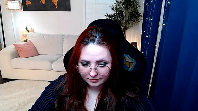 Hennessy_bunny webcam