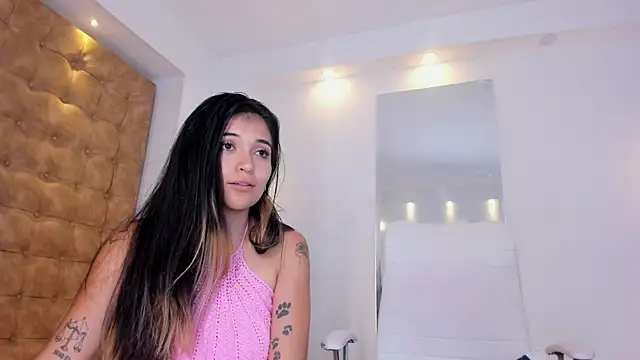 violet_giraldo webcam