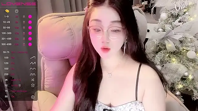 Monica-666888- webcam