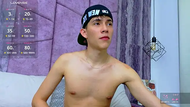 AronTawers live sex cam