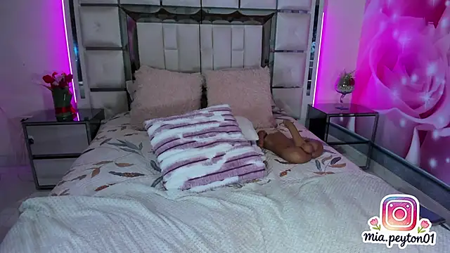 mia_peyton webcam