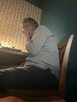 DoctorLoveJoy webcam