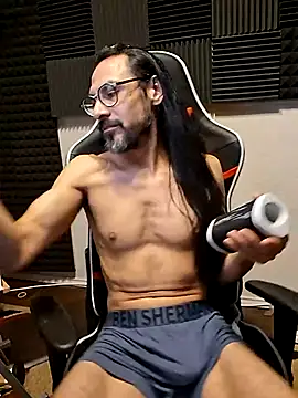 Youreherewithme webcam