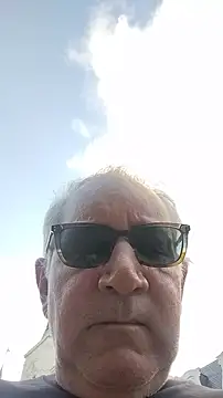 xxcuthulu23 (M grandpa) - get a Lovense PC dongle.