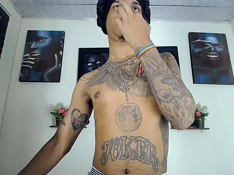 Tatoo_Noah webcam