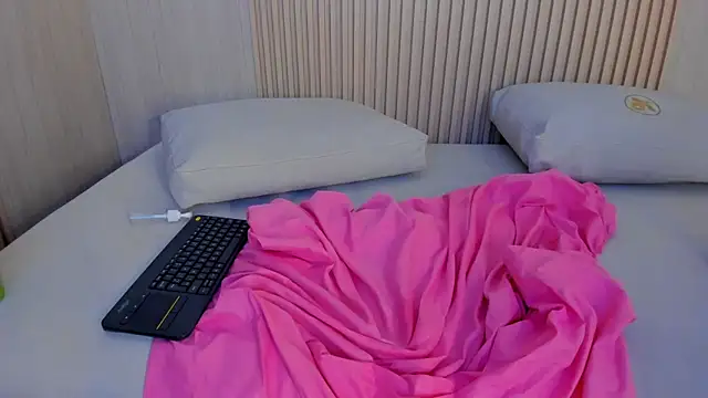 lua_rosse (F teen) - full naked dance