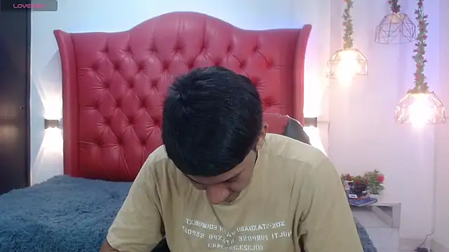 dominantboy4 (M twink) - cum show