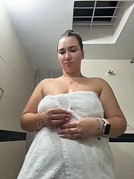 ava_blue (F young) - SQUIRTTT VERY WET