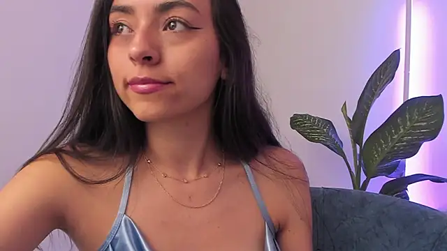 canelleGarces webcam