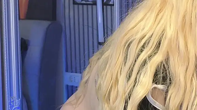 karmaarms - KarmaArms's free webcam - UK Sex Cams