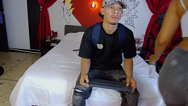 Luna_Dante_fox webcam