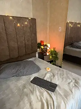 Antonella_Julieta webcam