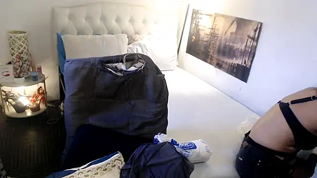 NinaDOM4CUM live sex cam