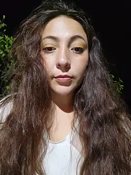 vickyhoult (F young) - Make me feel you-  Make cum on public