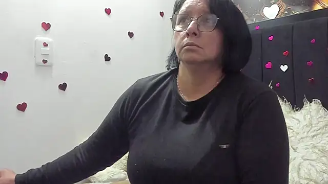 Evaaross_2345 webcam