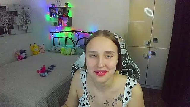 CrazyBitchInLace webcam