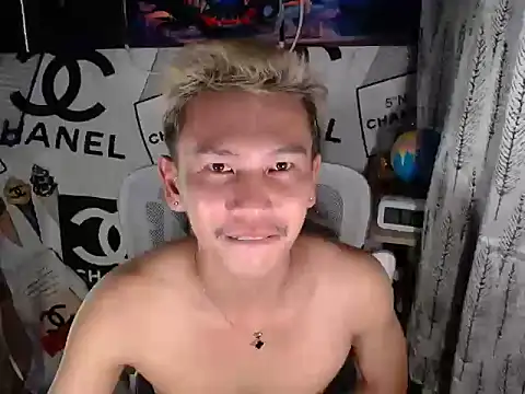 RalfAsian25 webcam
