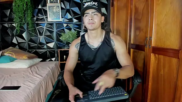 elliot_colton webcam