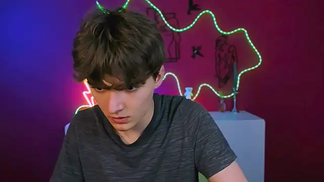 emil_lucky - Emil_lucky's free webcam - UK Sex Cams