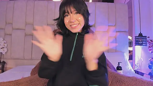 AgathaUwuDoll webcam