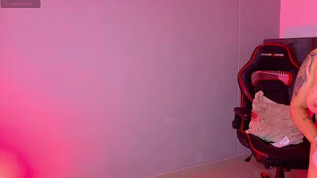 samantha_tattu webcam