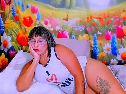 indianroxy webcam