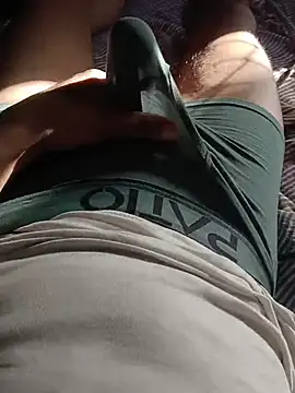 Rocky-badboy_cum4me webcam