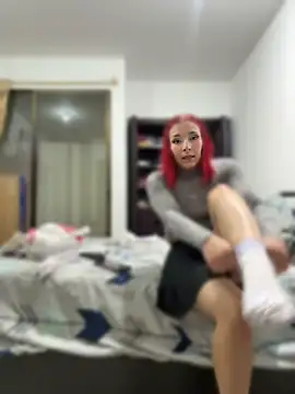 Amelie-RedHoney webcam