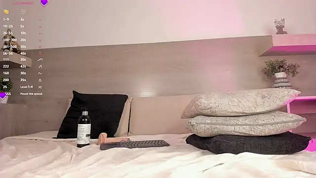 megan__winters webcam