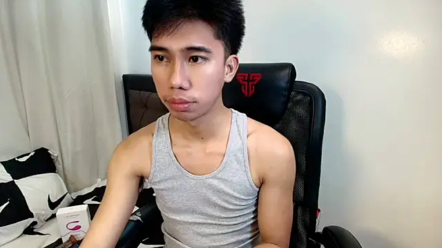 Ur_pinoyhotbrix webcam