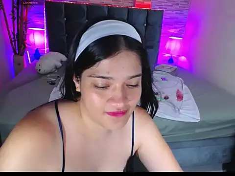 valeri_hot22 - Valeri_hot22's free webcam - UK Sex Cams