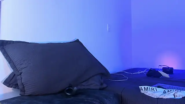 thadeo_king2 - THADEO_KING2's free webcam - UK Sex Cams