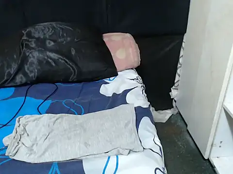 SweetHotBabby18 live sex cam