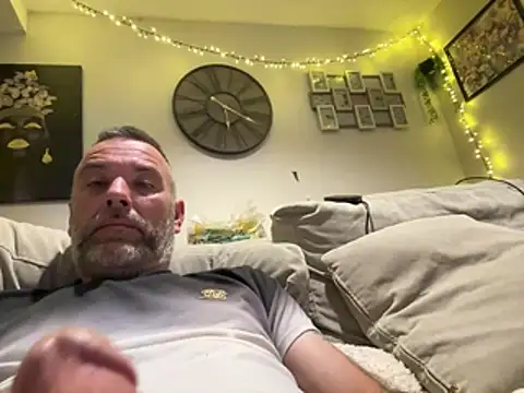 plymouthlad82's live cam