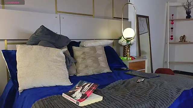 Lina_Montclair webcam