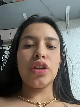 Miss_Bella_Flame webcam