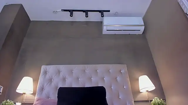 Kiaraprincess webcam