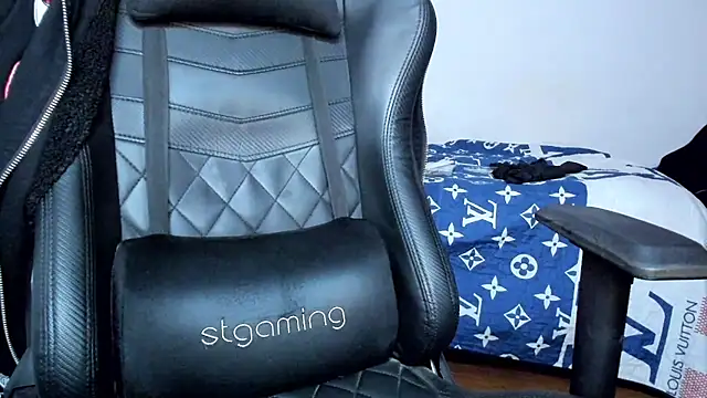 Tommy_Bred live sex cam