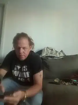 yourMasterisBored webcam