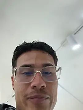 tavohot_ (M young) - Show ASS At work