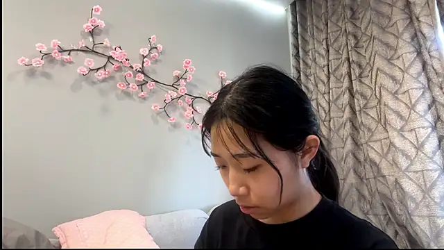 sweetmiaxo - SweetMiaXO's free webcam - UK Sex Cams