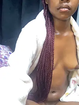 Littlebunny33 live sex cam