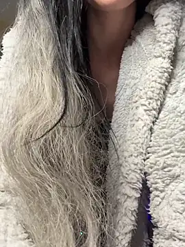 MissMidnightUK webcam